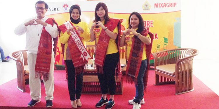 Dinobatkan Sebagai Duta Ayo Olahraga Laudya Cynthia Bella Pakai Ulos Dinobatkan Sebagai Duta Ayo Olahraga Laudya Cynthia Bella Pakai Ulos