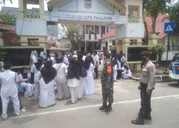 Jajaran Kodim 0208/Asahan Melalui Babinsa Koramil 09/Tanjung Balai Melaksanakan PAM Unjuk Rasa