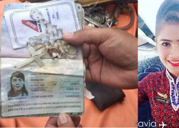 Kalung Rosario bersama Paspor Grislend Gloria Natalies Sinaga, Pramugari Korban Pesawat SJ 182 Ditemukan Penyelam Kopaska