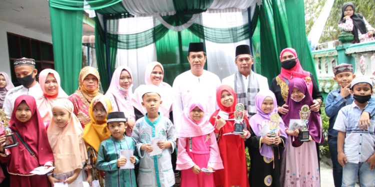 Maulid Nabi di Masjid Darul Azhar Siantar Timur, Walikota Ajak Teladani Rasulullah SAW