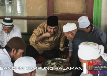 Usai Sholat Jumat di Saribudolok, Hasim Makan Bersama dalam Satu Nampan