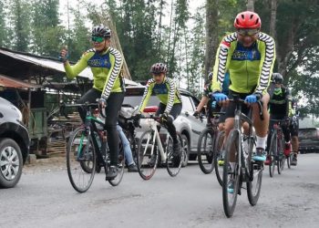 Kapoldasu Bersama PJU Diikuti Kapolres Simalungun Patroli Bersepeda ke Danau Toba