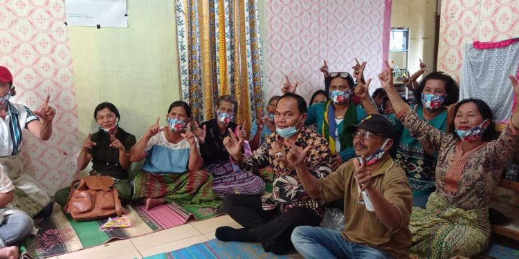 Dikunjungi TPS, Petani di Nagori Tambun Rea Keluhkan Pupuk Bersubsidi Langka dan Mahal Dikunjungi TPS, Petani di Nagori Tambun Rea Keluhkan Pupuk Bersubsidi Langka dan Mahal
