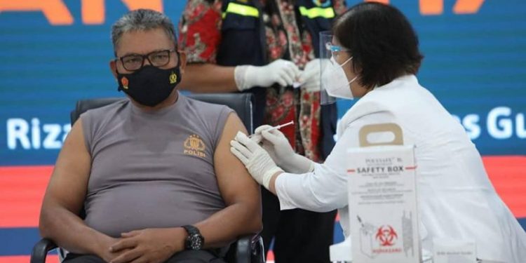 Kapolda Sumut Orang Kedua yang Divaksin Covid-19 di Sumatera Utara
