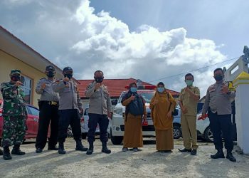 Hari Pertama Polres Tanggamus Bersama TNI Kawal Vaksin Covid-19 ke 11 Puskesmas dan 2 RS