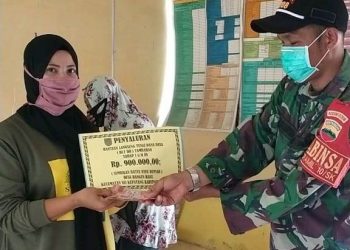 Pembagian BLT Dana Desa Bangun Baru Bersama Personel Jajaran Kodim 0208/Asahan Melalui Koramil 10/Sei Kepayang
