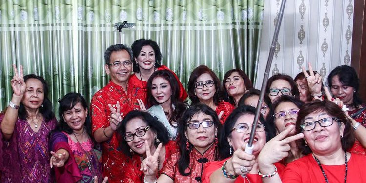 The Power Of Emak-Emak Dukung Djoss... The Power Of Emak-Emak Dukung Djoss...