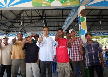 Merasa Diperlakukan Tidak Adil, Nelayan Pantai Cermin Mengadu ke Sihar Sitorus