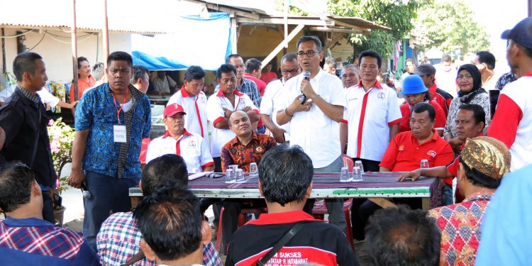 Warga Pinggiran Rel Berharap Ada Pemondokan Layak Warga Pinggiran Rel Berharap Ada Pemondokan Layak