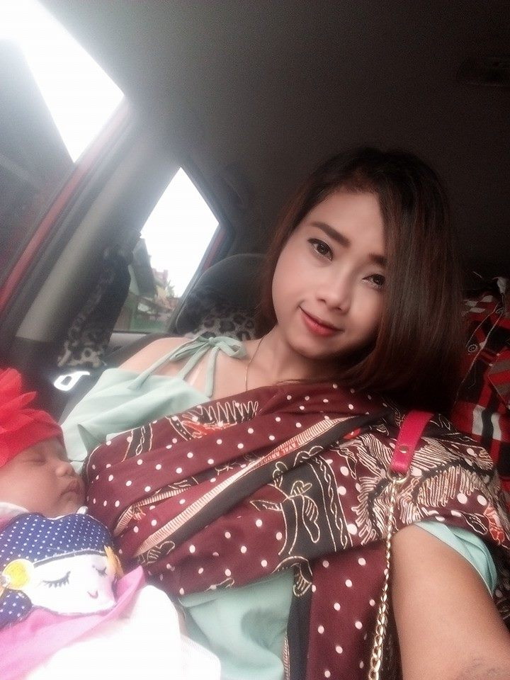 Bayinya Hampir Menelan Gelang Emas, Mama Muda Ini Nyaris Pingsan... Bayinya Hampir Menelan Gelang Emas, Mama Muda Ini Nyaris Pingsan...