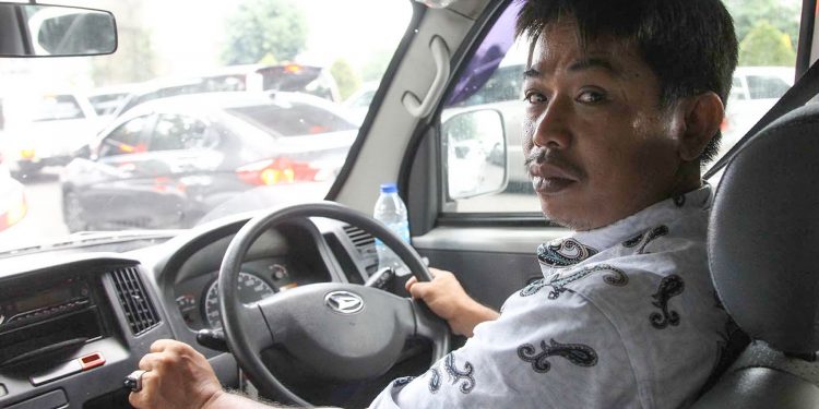 Cerita Sopir, Sihar Sitorus Pernah Bantu Anaknya Masuk Pesantren Cerita Sopir, Sihar Sitorus Pernah Bantu Anaknya Masuk Pesantren