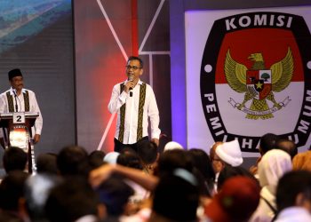 Sihar Ungkapkan Kebesaran dan Kecintaan pada Sumut dengan Puisi "Berdiri Aku"
