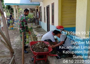 Canangkan Kebersihan, Personel Jajaran Kodim 0208/Asahan Laksanakan Gotong Royong Bersama Masyarakat