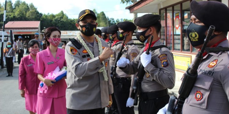 AKBP Ronny Nicolas Sidabutar Disambut Hangat di Polres Humbahas
