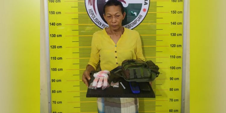 Siti Kholijah Hasibuan Ditangkap saat Transaksi di Kedai Kopi