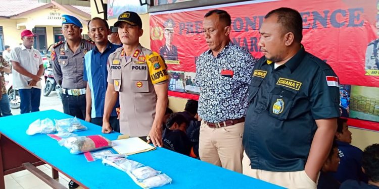 Ini Pengungkapan Kasus Narkoba di Labuhan Batu Selama 24 Hari Ini Pengungkapan Kasus Narkoba di Labuhan Batu Selama 24 Hari