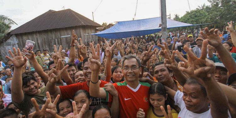 Minta Jalannya Dibenahi, Warga Desa Bakaran Batu Nyatakan Tolak Politik Uang Minta Jalannya Dibenahi, Warga Desa Bakaran Batu Nyatakan Tolak Politik Uang