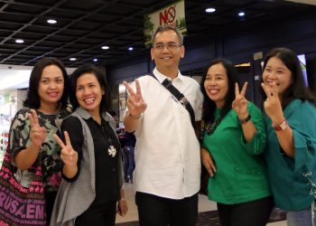 Bangga Ketemu Cawagub, Sosialita Unggah Foto Selfi Bareng Sihar ke Medsos