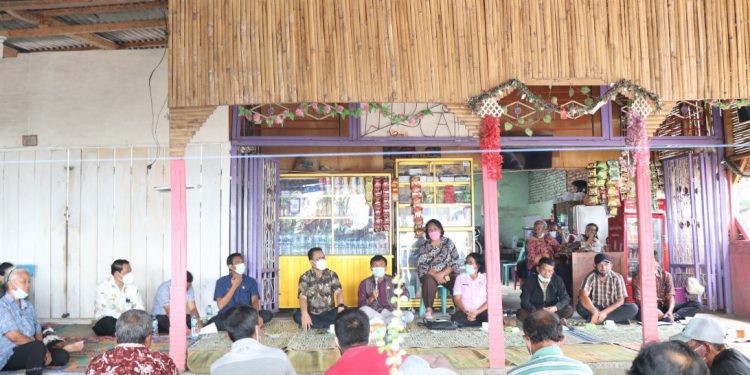 Bupati Toba Ajak Berlomba Memberi Pelayanan Terbaik Bagi Wisatawan Bupati Toba Ajak Berlomba Memberi Pelayanan Terbaik Bagi Wisatawan