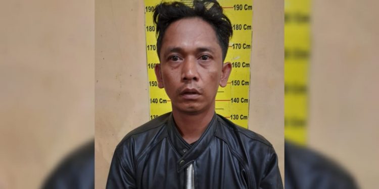 Anggota Geng Motor Rampas Sepedamotor Pelajar, Nuturi Tarigan Ditangkap Tekab Poksek Deli Tua Anggota Geng Motor Rampas Sepedamotor Pelajar, Nuturi Tarigan Ditangkap Tekab Poksek Deli Tua