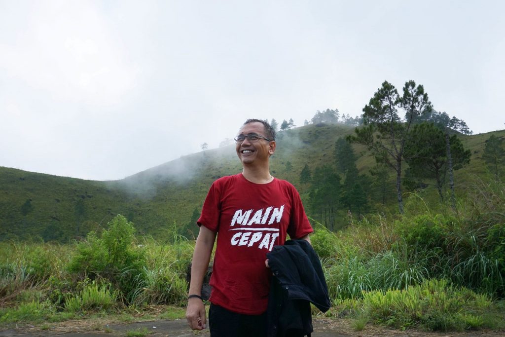 Berakhir Pekan di Samosir, Danau Toba, Sihar Sitorus Ajak Warga Lestarikan GKT Berakhir Pekan di Samosir, Danau Toba, Sihar Sitorus Ajak Warga Lestarikan GKT