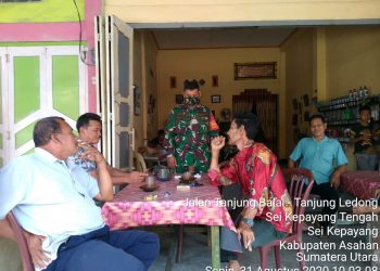 Anggota Jajaran Kodim 0208/Asahan Tegakkan Protokol Kesehatan Melalui Tokoh Masyarakat