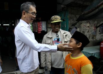 Rasyid Bangga Lantunkan Ayat Suci di depan Sihar
