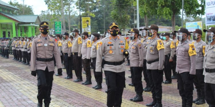 347 Personil TNI Polri Siap Amankan Pilkada 2020 di Humbahas 347 Personil TNI Polri Siap Amankan Pilkada 2020 di Humbahas