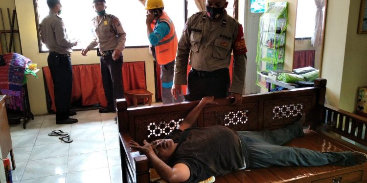 Sahit Napitupulu Jatuh dari Lantai 3 Rumah Kos-kosan di Depan Megaland