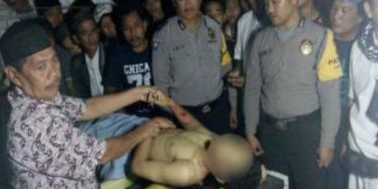 Miris, Kids Jaman Now. Pertarungan "Gladiator" Renggut Nyawa Pelajar SMP... Miris, Kids Jaman Now. Pertarungan "Gladiator" Renggut Nyawa Pelajar SMP...