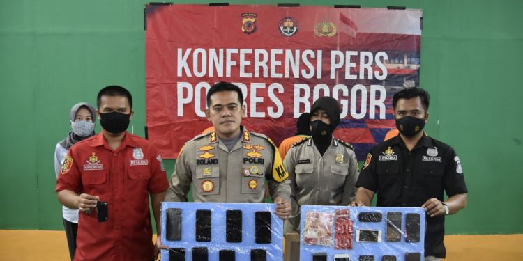 Belasan Wanita Remaja Dijadikan Pemuas Seks di Satu Villa Kawasan Puncak