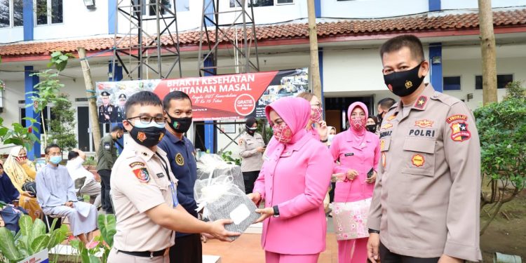 185 Anak Ikut Khitanan Massal Gratis di RS Bhayangkara Setukpa Lemdiklat Polri