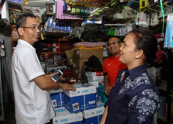 Pedagang di Pajus Ngadu Ke Sihar Sitorus..