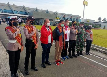 Sambut Menparekraf di Bandara Silangit, AKBP Muhammad Saleh : "Kita siap sukseskan program Pemerintah Pusat"