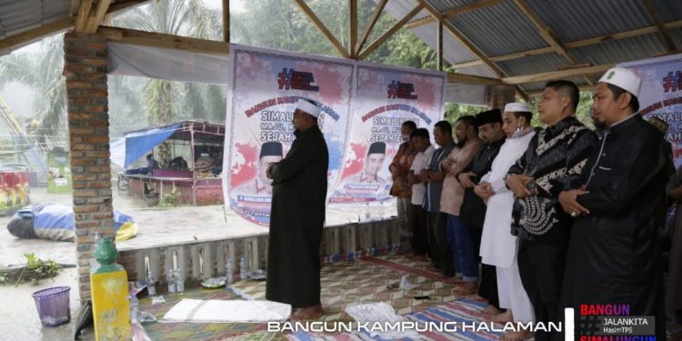 Adzan Berkumandang, Hasim Rehat Sejenak dan Ajak Warga Sholat