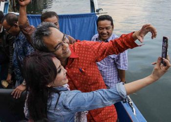 Warga Pinggir Sungai Asahan Sorak-sorai Sambut Sihar Sitorus di Porsea
