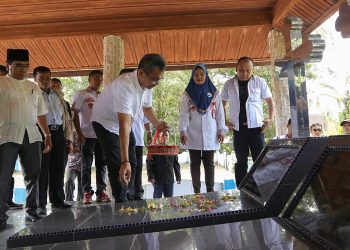 Sosok Dr Ferdinand Lumbantobing adalah Pejuang di Mata Sihar Sitorus