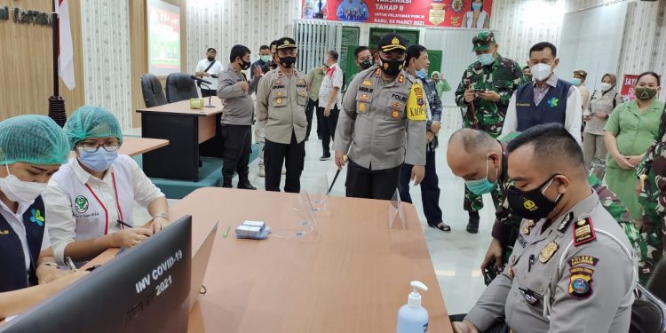 Personel Polres Simalungun Ikuti Vaksinasi Tahap II Untuk Pelayanan Publik Kabupaten Simalungun