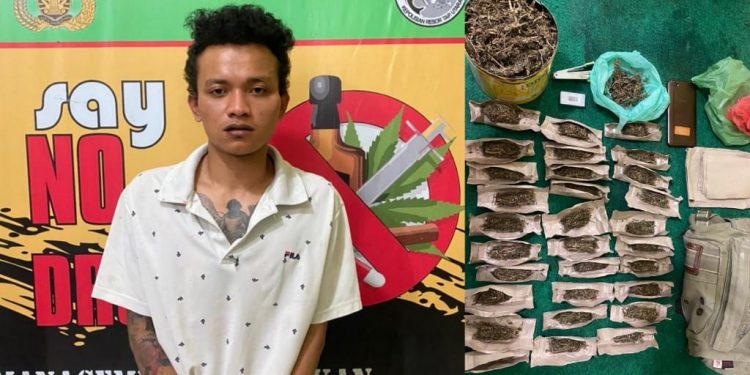 Sudah Dikepung, Riski Manullang Lemparkan Tas Berisi Ganja dari Lantai II dan Ditampung Polisi di Bawah Sudah Dikepung, Riski Manullang Lemparkan Tas Berisi Ganja dari Lantai II dan Ditampung Polisi di Bawah