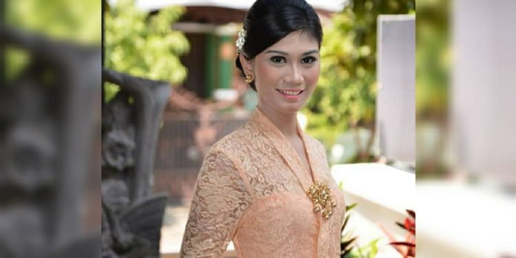 Nydia boru Sihombing, Doktor Termuda Pertama Fakultas Kedokteran Universitas Diponegoro Nydia boru Sihombing, Doktor Termuda Pertama Fakultas Kedokteran Universitas Diponegoro