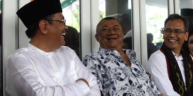 Djarot Memilih Tinggal Dekat Kantor Gubernur Agar Bisa Jalan Kaki ke Kantor ... Djarot Memilih Tinggal Dekat Kantor Gubernur Agar Bisa Jalan Kaki ke Kantor ...