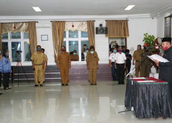 Bupati Taput Lantik 30 Orang Pejabat Pemkab