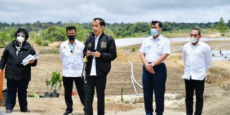 Presiden Jokowi Tinjau Lumbung Pangan Baru di Humbang Hasundutan Presiden Jokowi Tinjau Lumbung Pangan Baru di Humbang Hasundutan