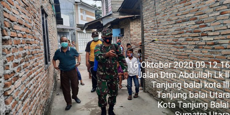 Demi Menjaga Keamanan Warga Binaannya Dari Covid-19, Personel Jajaran Kodim 0208/Asahan Laksanakan Penyemprotan Demi Menjaga Keamanan Warga Binaannya Dari Covid-19, Personel Jajaran Kodim 0208/Asahan Laksanakan Penyemprotan
