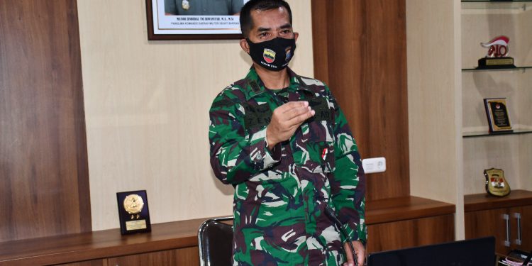 Kapendam I/BB: Beri Edukasi, semangat di Lokasi TMMD, Bersama Kita Bisa Lawan Corona