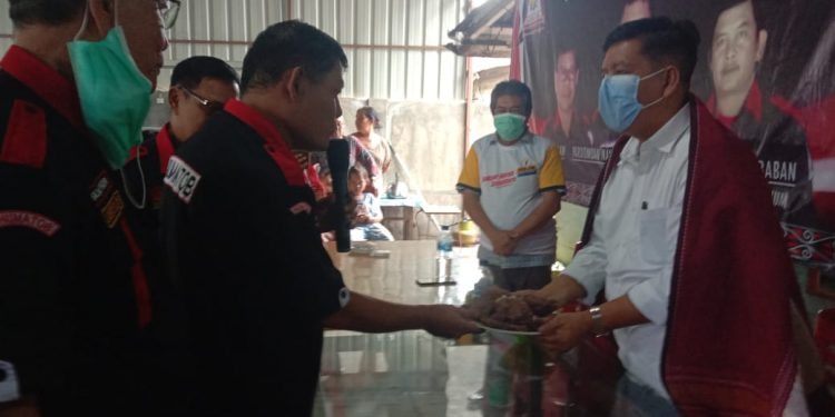 Masyarakat Toba Deklarasi Dukung RHS - ZW di Pilkada Simalungun Masyarakat Toba Deklarasi Dukung RHS - ZW di Pilkada Simalungun