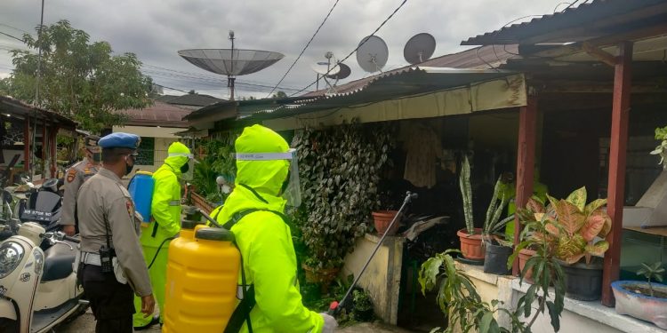 Mako Polres Sibolga Disemprot Disinfektan