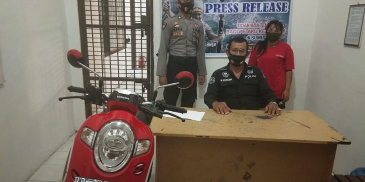 Mama Muda di Sibolga Curi Sepedamotor, Tertangkap saat Hendak Temui Suami Mama Muda di Sibolga Curi Sepedamotor, Tertangkap saat Hendak Temui Suami