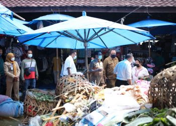 Asisten II Pemko Siantar dan Pimpinan OPD Tinjau Pasar Horas, Imbau Pedagang Jaga Kebersihan