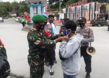 Team Gabungan TNI, Polri, Satpol PP dan Dinas Kesehatan Taput Gelar Operasi Yustisi Covid -19